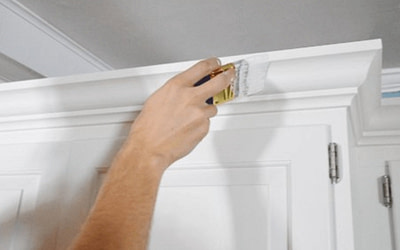 How to Paint Crown Molding (6 Easy Steps)